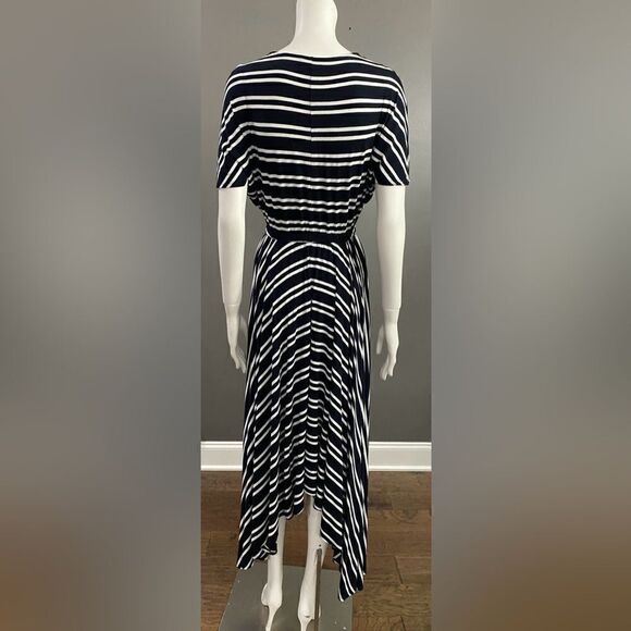 Bebe Black & White striped Flowy Maxi Dress V-neck short sleeve Size S/P - Picture 5 of 10